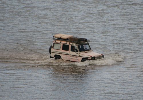 Amphibien-Fahrzeug